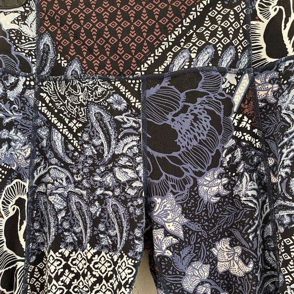 ATHLETA Long Nylon/Spandex Running/Exercise Tights: Floral Print: MEDIUM; NWOT! - Picture 5 of 7